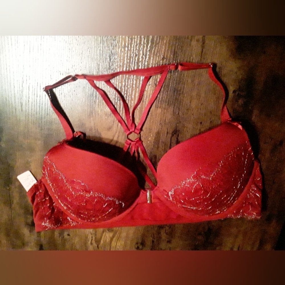 NWOT 44C CACIQUE Red Push Up Sexy Strappy Underwire Bra Front Closure